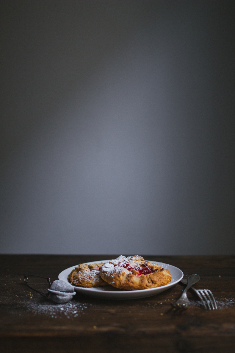 Apple galettes with walnut dough by Tanya Balyanitsa (more recipes on Honeytanie.com)