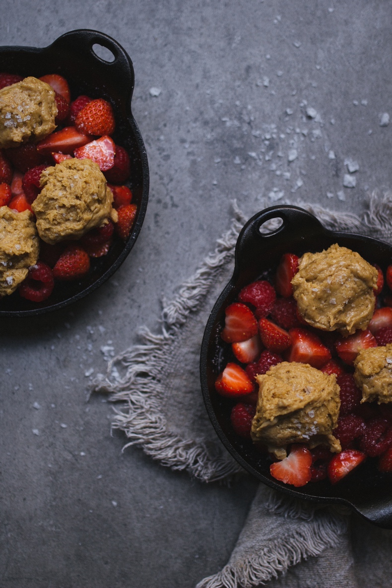 Cobbler with strawberries and raspberries by Tanya Balyanitsa (more on Honeytanie.com)