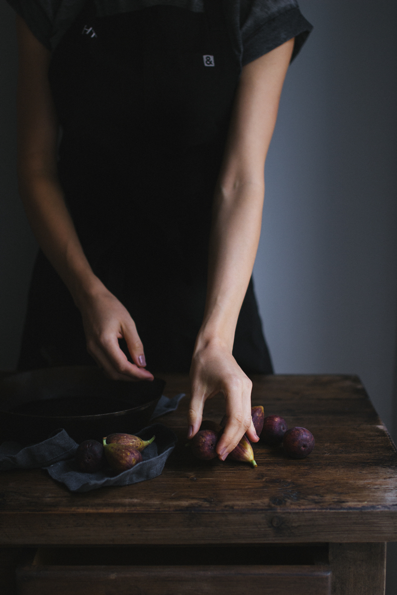 Honey Roasted figs with Pistachios by Tanya Balyanitsa (more recipes on Honeytanie.com)